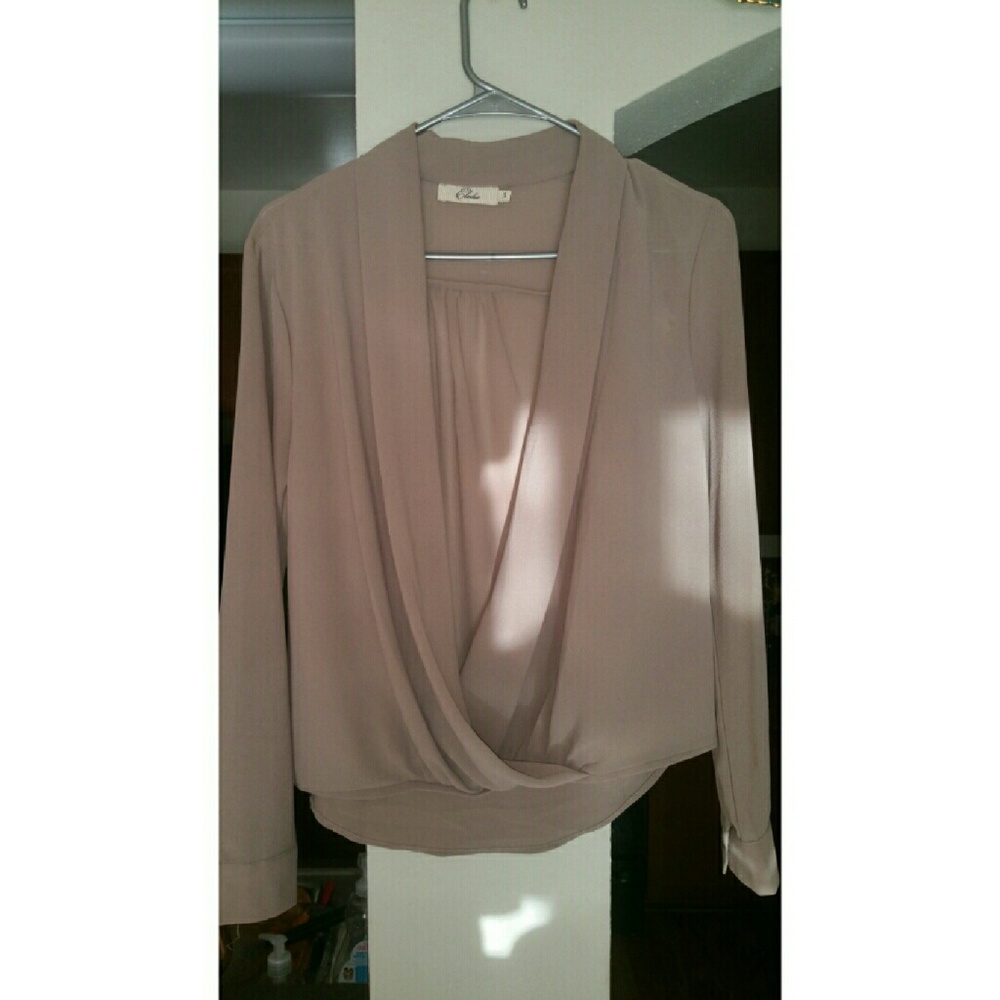 Elodie Blouse - Picture 2 of 3